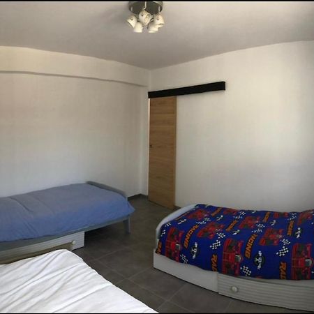 Bel Appartement Cosy Tres Calme Avec Parking Prive Templemars 外观 照片