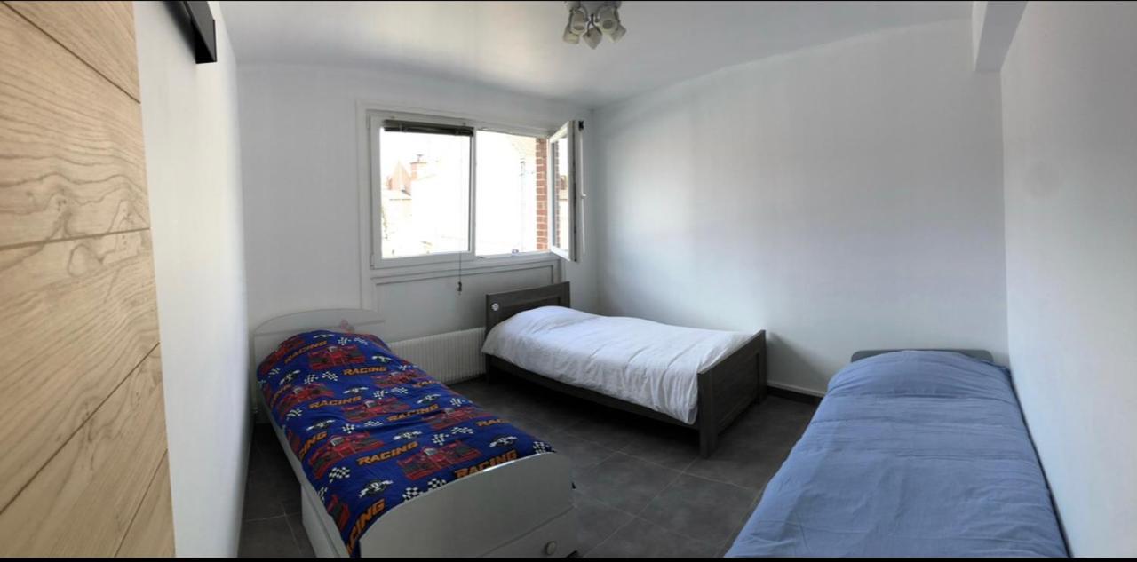 Bel Appartement Cosy Tres Calme Avec Parking Prive Templemars 外观 照片